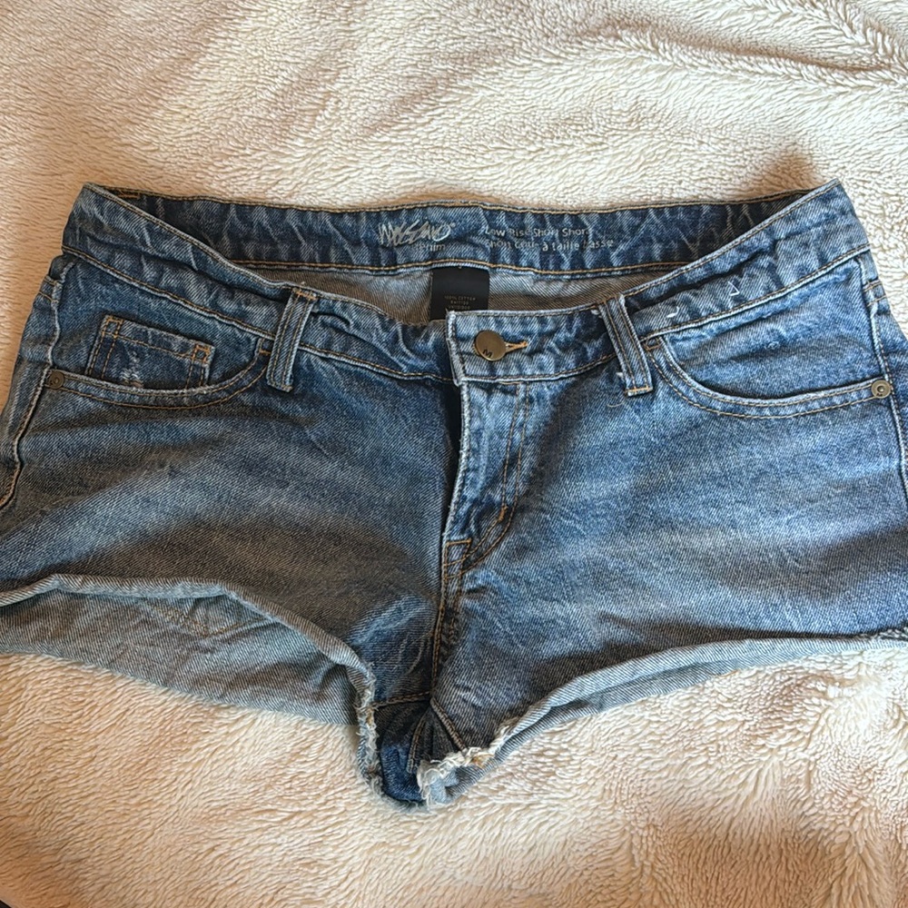 Low rise mini denim short